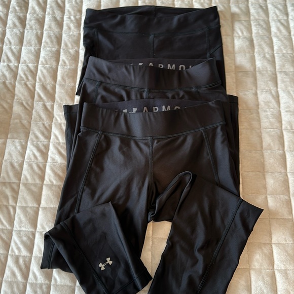Under Armour Crop Leggings - Picture 1 of 5